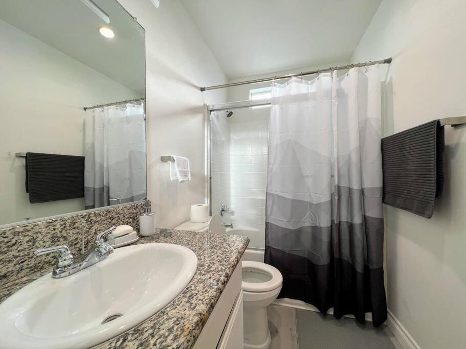 Hollywood Black Habitat Los Angeles Exterior photo